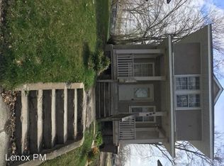 464 Harper St, Pontiac, MI 48342