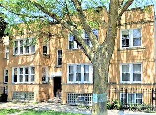 4958 W Newport Ave #3W, Chicago, IL 60641