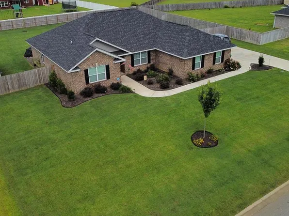 1220 Seagrove Dr, Sumter, SC 29154