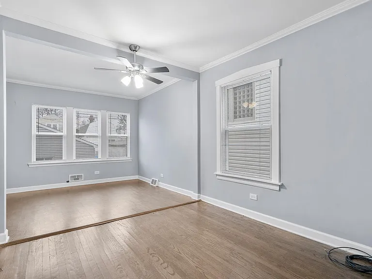 5620 N Marmora Ave #1 — Photo 4