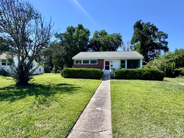 425 New River Dr, Jacksonville, NC 28540