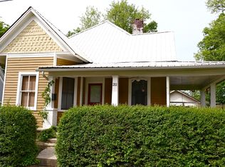 211 Kern Pl, Knoxville, TN 37917