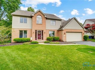 233 Cedar Ridge Ct, Perrysburg, OH 43551