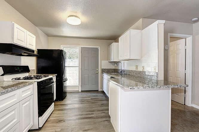 1st image of 605 Norma Ct