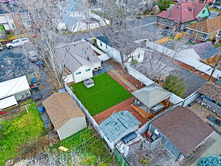 1066 E Wood Ave — Photo 6