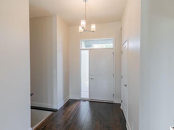 3rd image of 6260 Bridle Ln