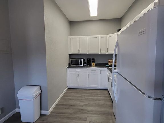 5th image of 1201 E Broadway Ave APT F