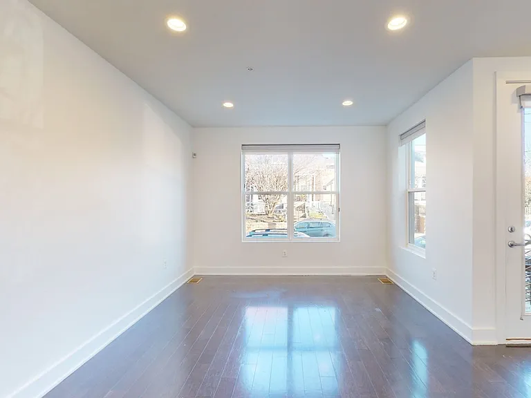 3306 9th St NE #1 — Photo 9
