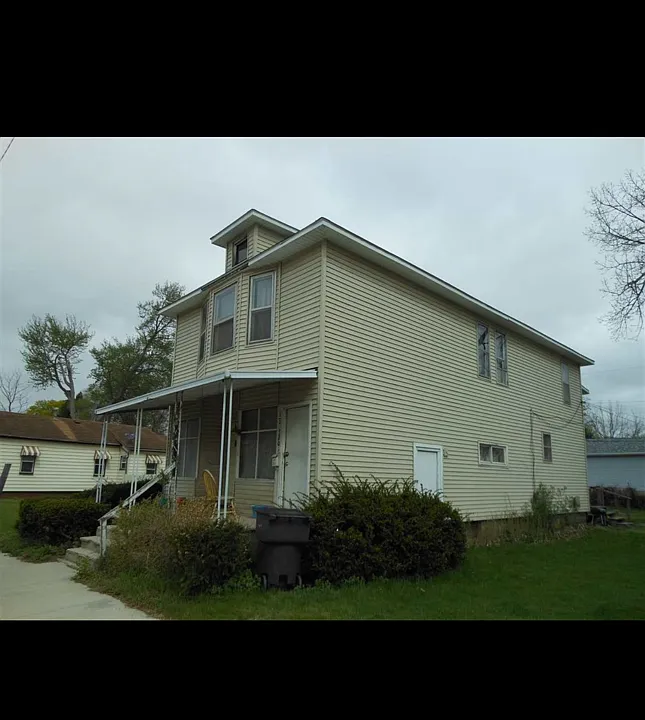 520 Sherman St #2
