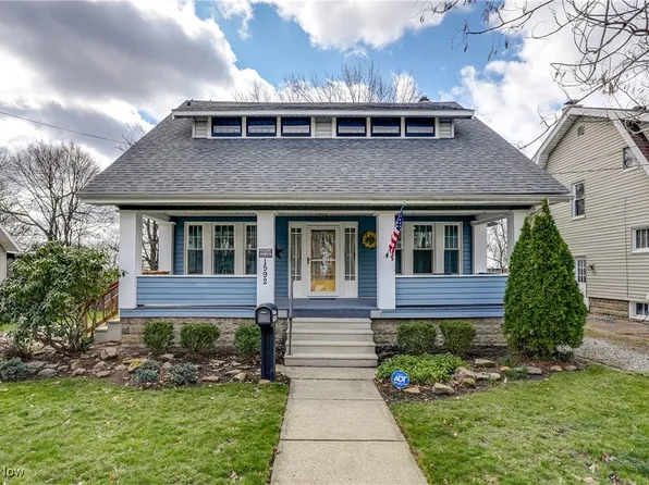 1592 Hillside Ter, Akron, OH 44305