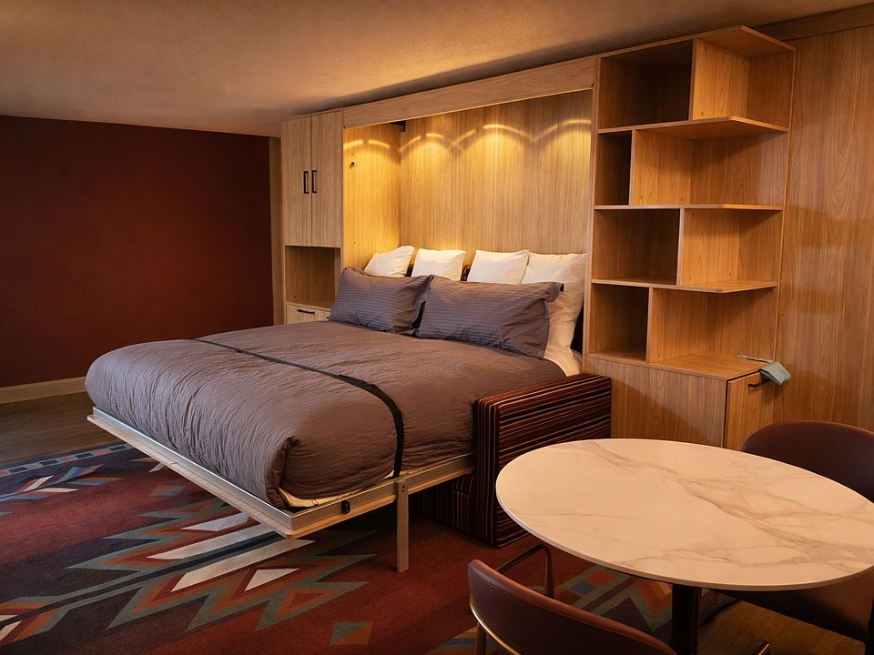 Drop down murphy bed