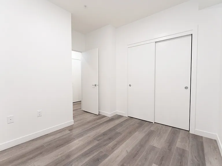 612 67th Ave SW — Photo 36