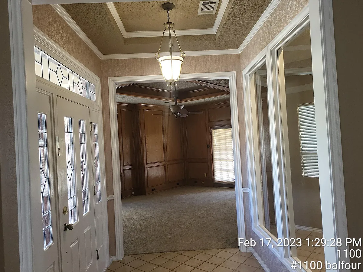 Building Photo - 1100 Balfour Dr