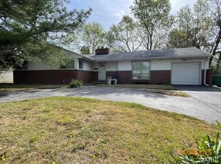 10104 Bellefontaine Rd, Saint Louis, MO 63137