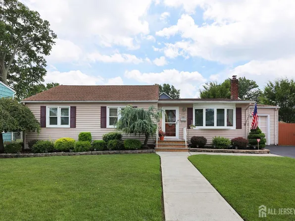 235 Mawbey St, Woodbridge, NJ 07095
