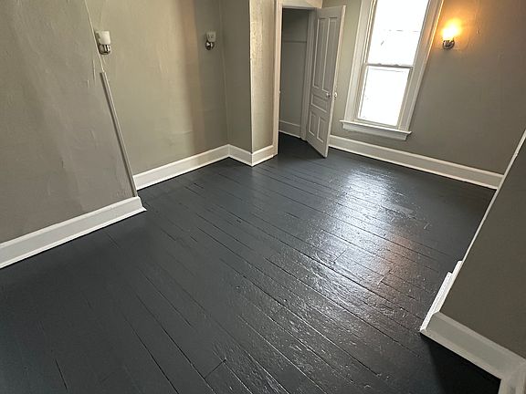 4th image of 411 E Pearl St APT 2B