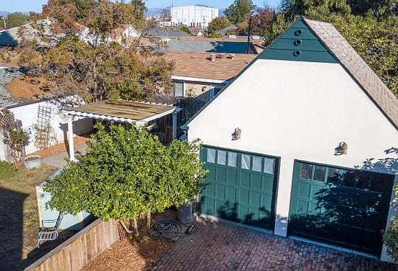 3rd image of 929 Monterey St