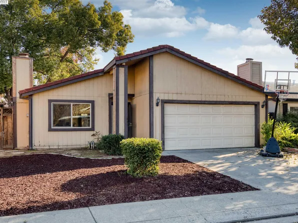 3704 Almeria Dr, Modesto, CA 95356