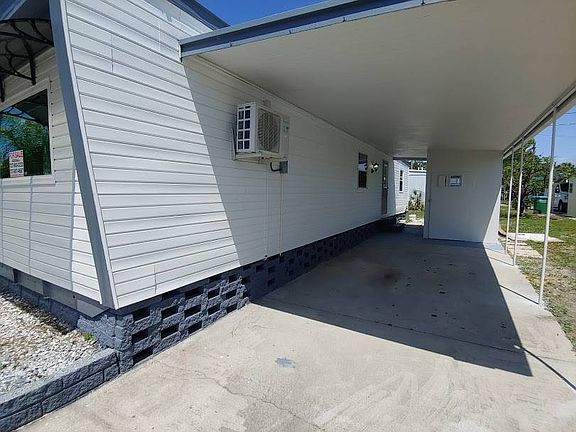 3rd image of 10573 1st St N