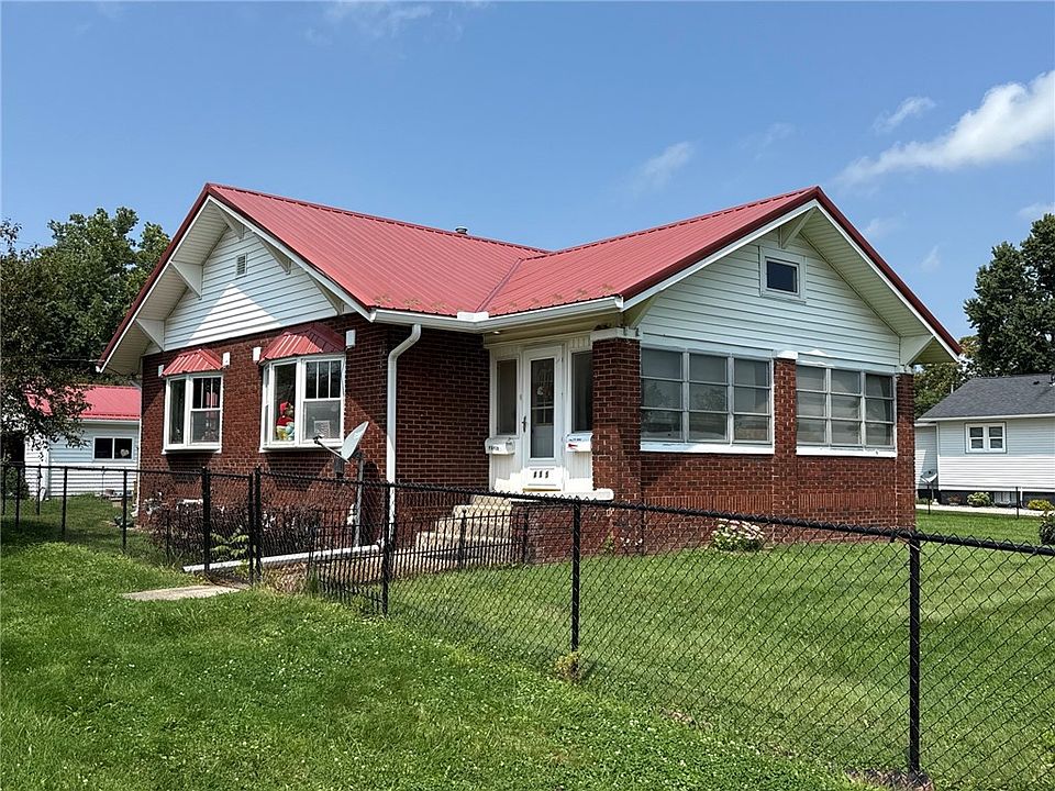 1st image of 415 Crestwood St