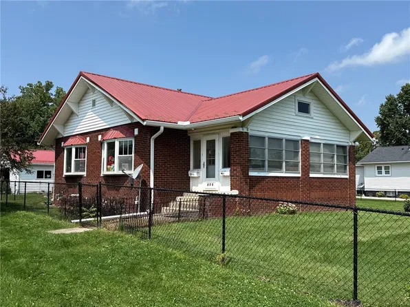 415 Crestwood St, Tilton, IL 61833