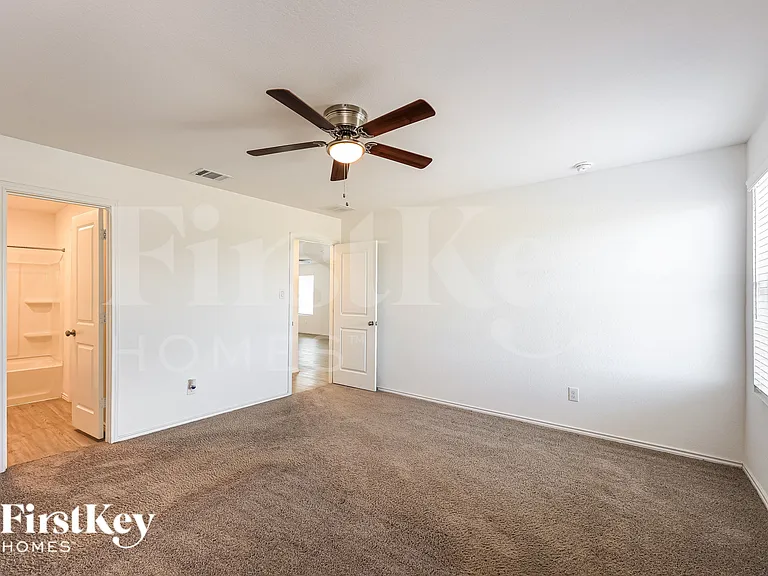 1335 White Willow — Photo 11