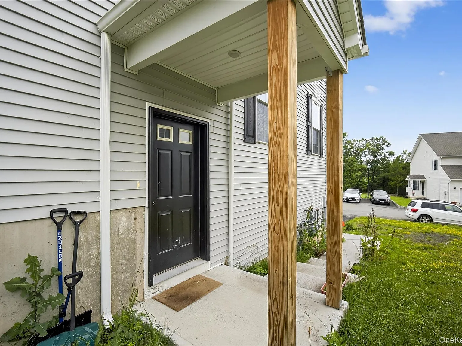 3 bed, 4.0 bath, 2550 sqft, $3,500 — Photo 3