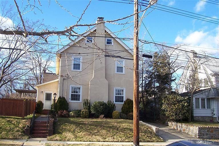 1st image of 96 Crestwood Ave
