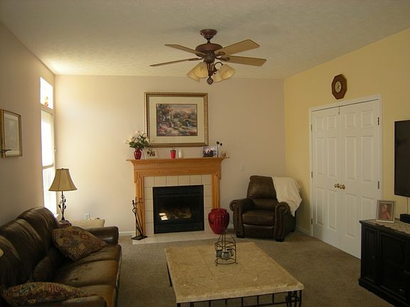 3rd image of 1548 Ashley Pl