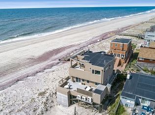 240 Wilmot Rd, Ocean Beach, NY 11770