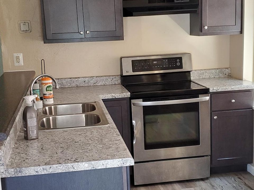 1st image of 227 Bates St Floor 1