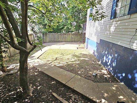 5th image of 269 Looney Ave