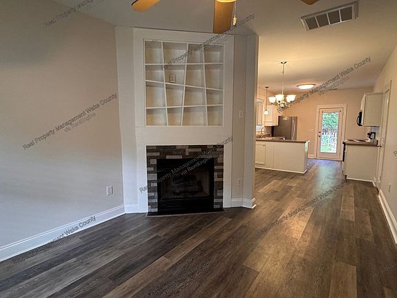 4th image of 10908 Connally Ln