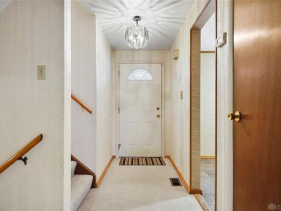 4th image of 5212 Ottawa Dr