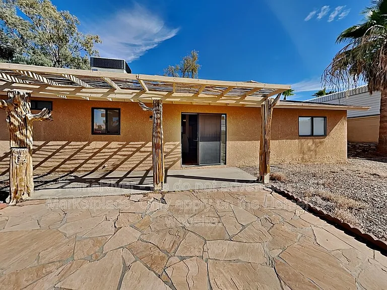 2860 Edgewood Dr — Photo 29