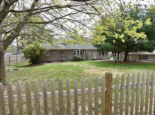 22 Meadowlark Dr, Wareham, MA 02571