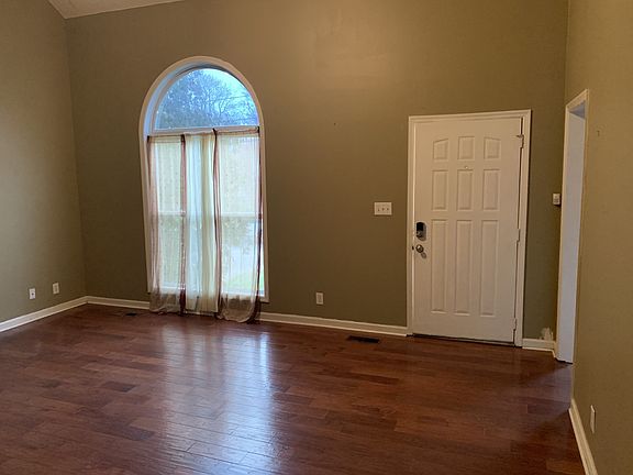 5th image of 3422 E Henderson Way
