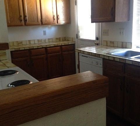 5th image of 2724 N Malibu Dr