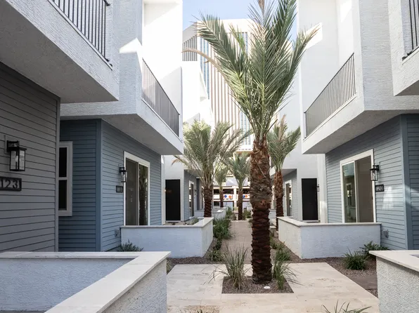 132 W Willo Ct, Phoenix, AZ 85003