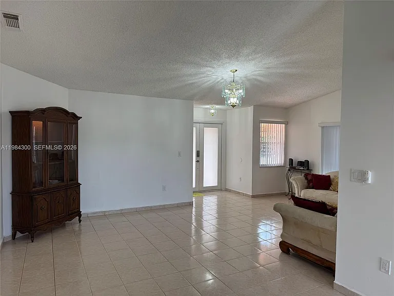 14325 SW 11th Ter — Photo 5