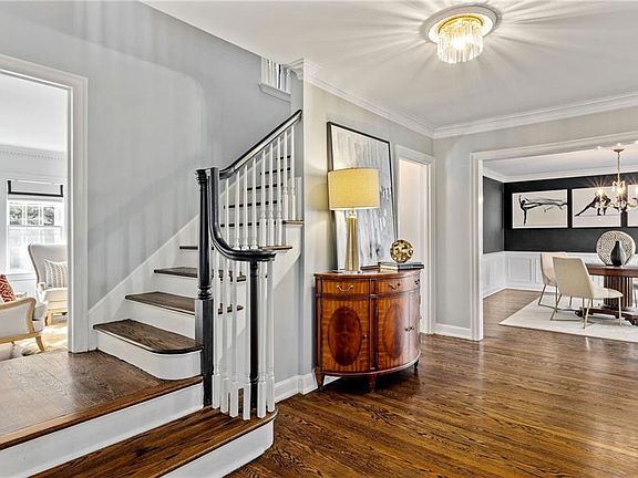 4th image of 1201 W 61st St