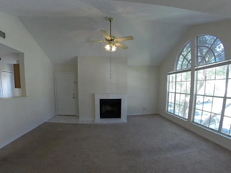 672 Roaring Dr #252 — Photo 3