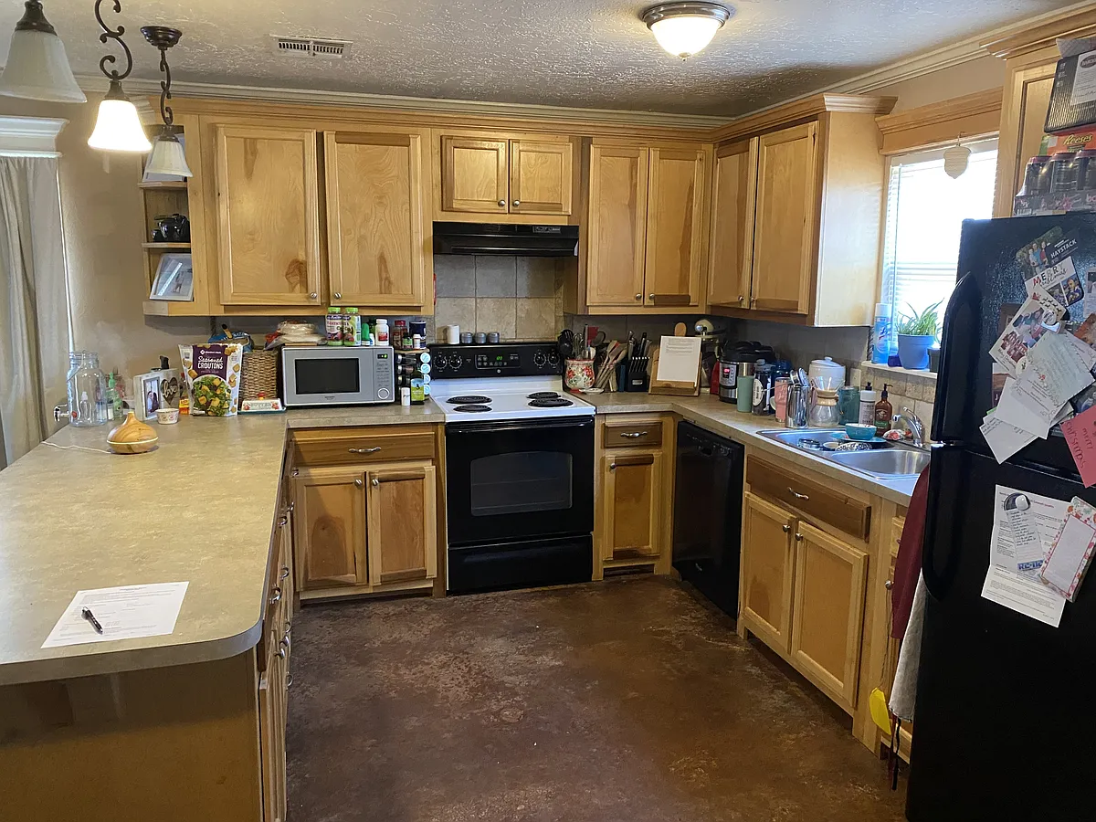Kitchen - 534 N Park Ave