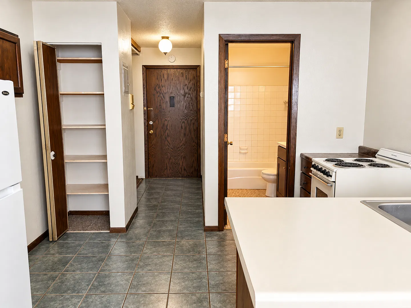 1693 Sherburne Avenue — Photo 2