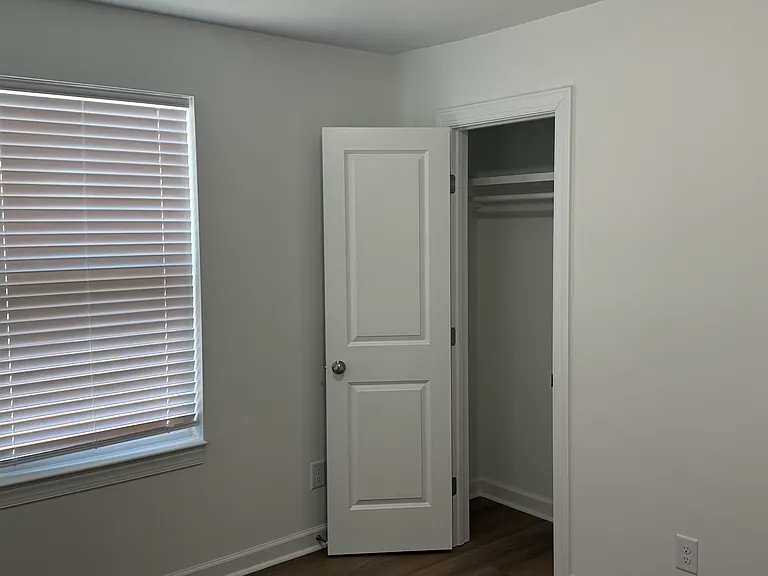 412 W Bend Dr — Photo 8
