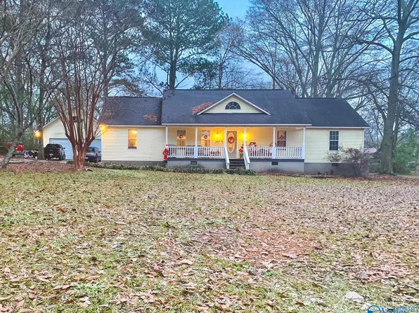 41 Pine Ln, Boaz, AL 35956