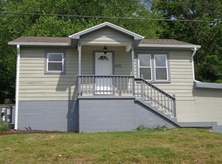 1002 S 5th St, Ozark, MO 65721