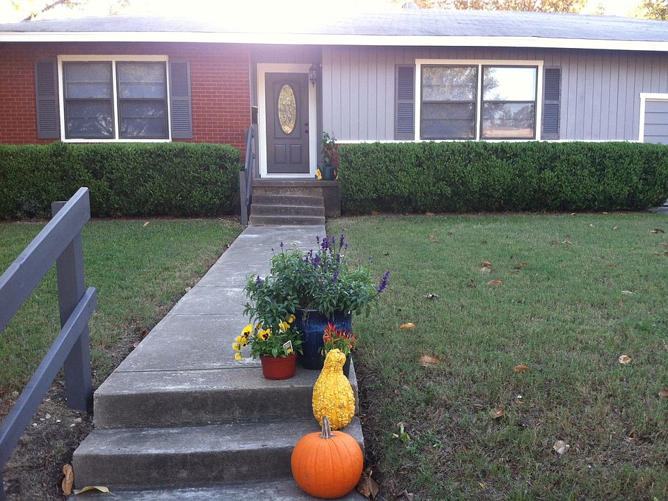 1st image of 1016 Lawrence Dr