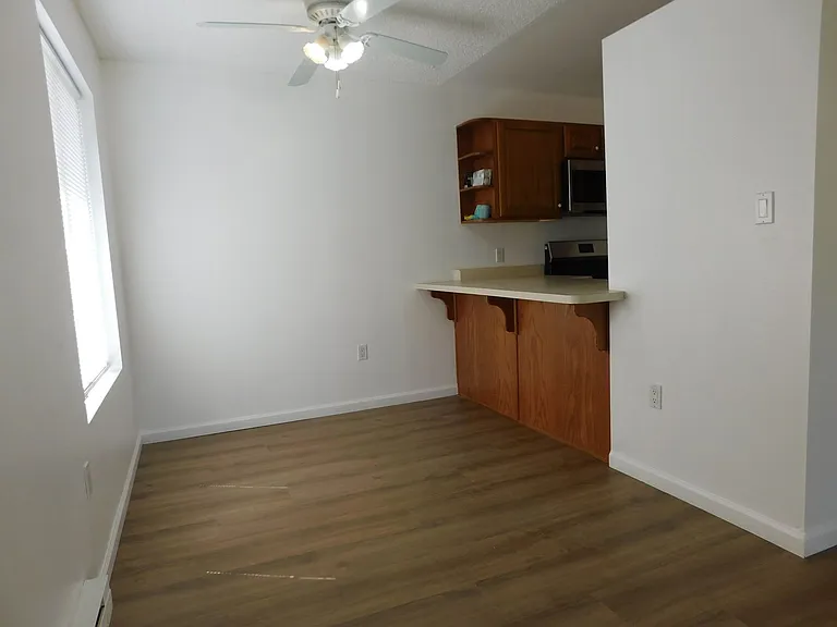 869 Iowa Ave — Photo 8