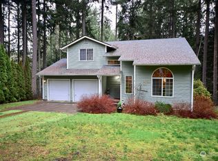 22530 Bluewater Dr SE, Yelm, WA 98597